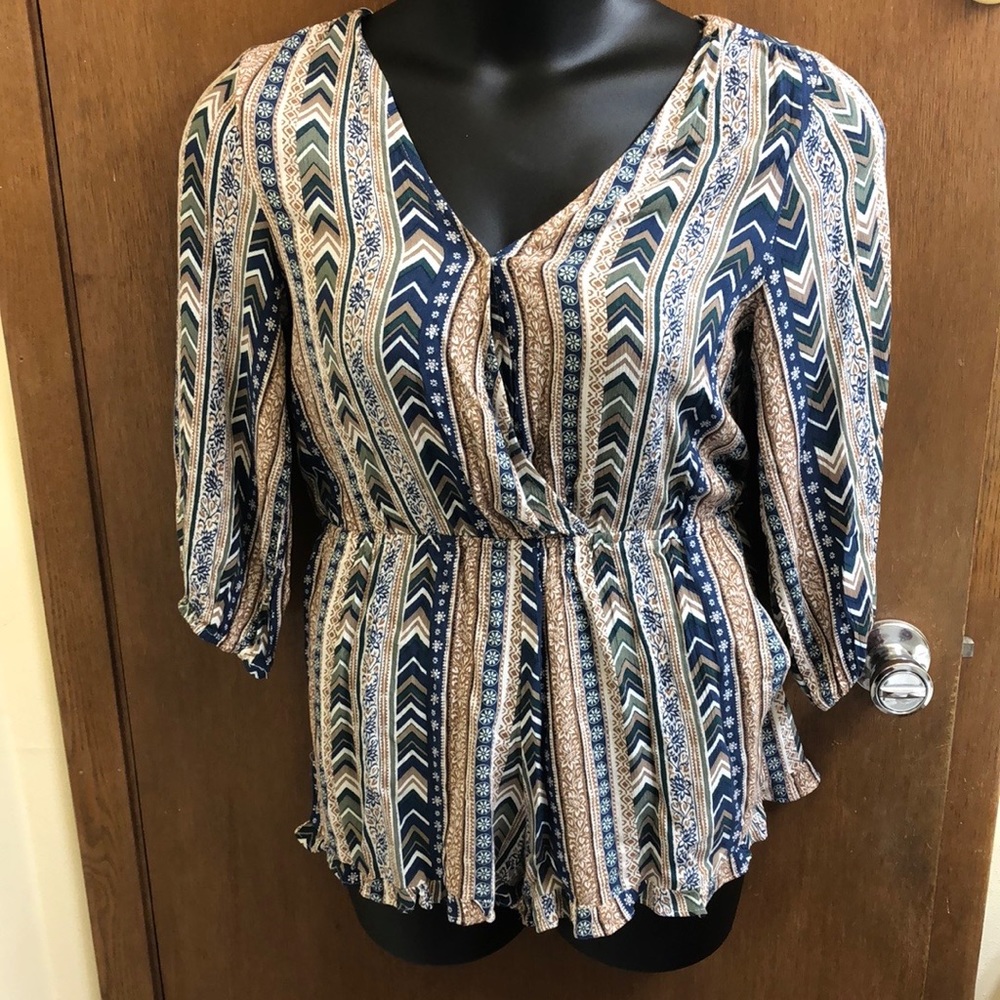 ✨Hem & Thread Blue Print Boho 3/4 Sleeve Romper Small